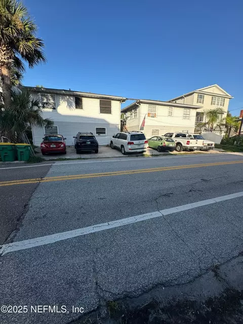 2223 2225 1st St S #1 2 3 4, Jacksonville Beach, FL 32250