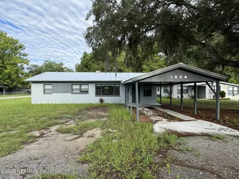 1624 Roselle Ave, Palatka, FL 32177