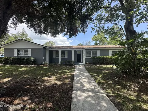 5977 Fury Dr, Jacksonville, FL 32244
