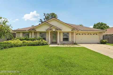 1835 Harbor Island Dr, Fleming Island, FL 32003