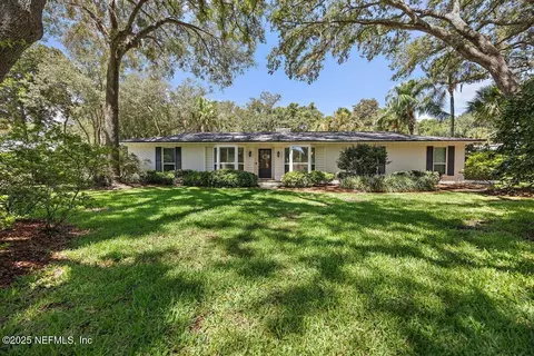 990 Hagler Dr, Neptune Beach, FL 32266