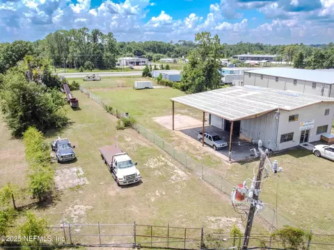 147 Phillips Dairy Rd, Palatka, FL 32177