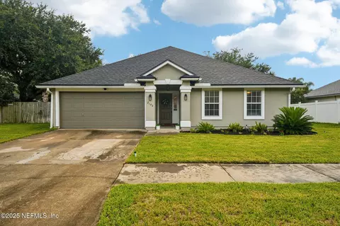 2142 Alfa Romeo Dr, Jacksonville, FL 32246