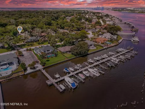 4952 White Bluff Dr, Jacksonville, FL 32225