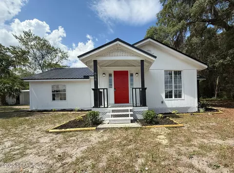 656 State Road 20, Hollister, FL 32147