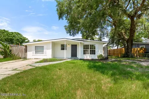 423 Brighton Ave, Orange Park, FL 32073