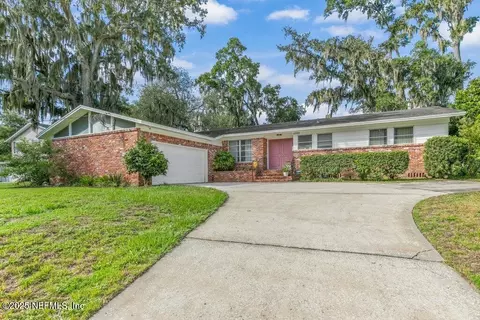 6948 Hanson Dr N, Jacksonville, FL 32210