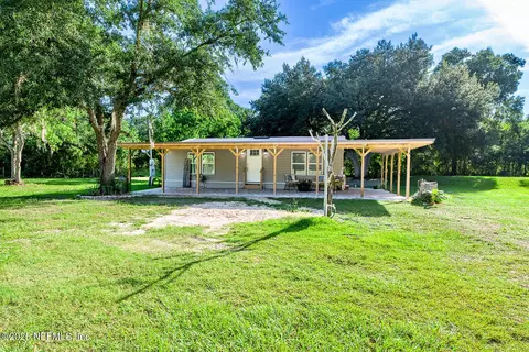 10235 Volkswagon Dr, Hampton, FL 32044