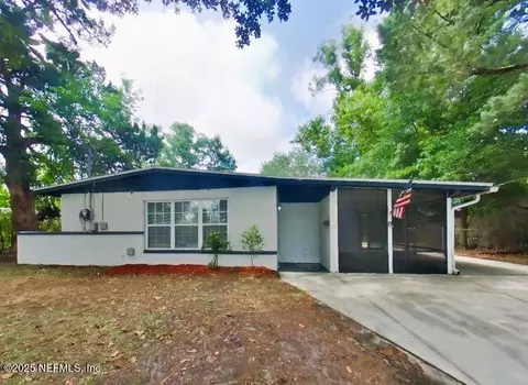 10757 Hawaii Dr S, Jacksonville, FL 32246