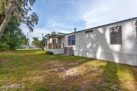 1081 Old Gainesville Hwy, Interlachen, FL 32148