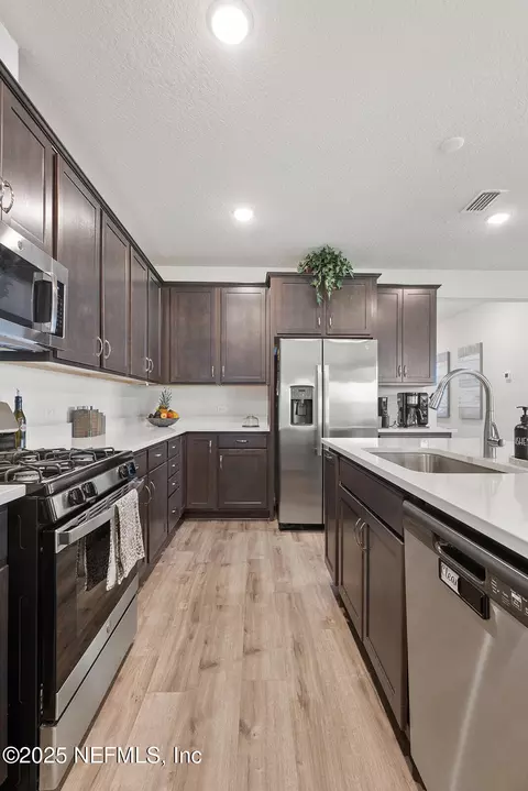 Kitchen - 64 Winged Elm Ct, Saint Augustine, FL 32092 photo 3 of 4