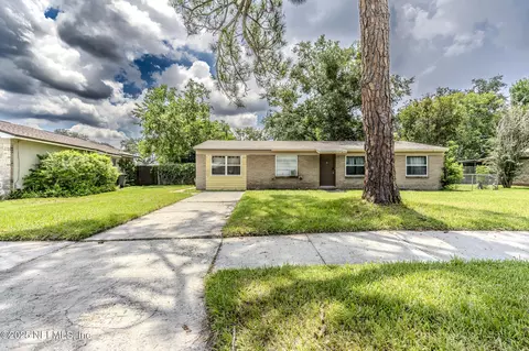 8520 Frost St N, Jacksonville, FL 32221
