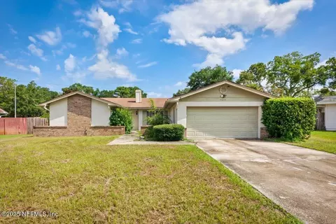 11035 Oak Ridge Dr N, Jacksonville, FL 32225
