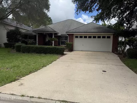 3102 Wandering Oaks Dr, Orange Park, FL 32065