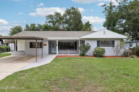 7931 Cezanne Dr N, Jacksonville, FL 32221