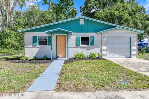 2608 Oak St, Palatka, FL 32177