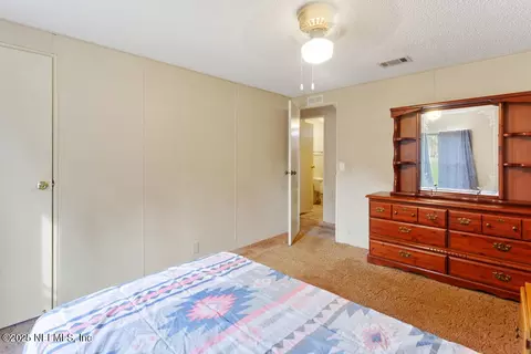 100 Mangels Dr, Interlachen, FL 32148 photo 12
