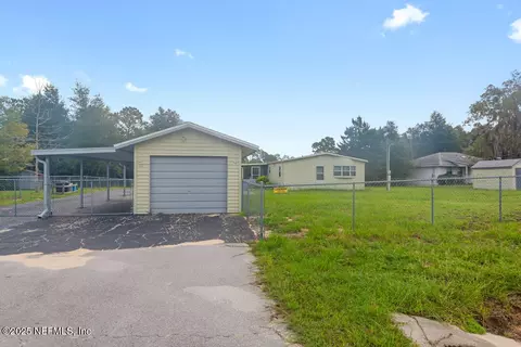 100 Mangels Dr, Interlachen, FL 32148 photo 2
