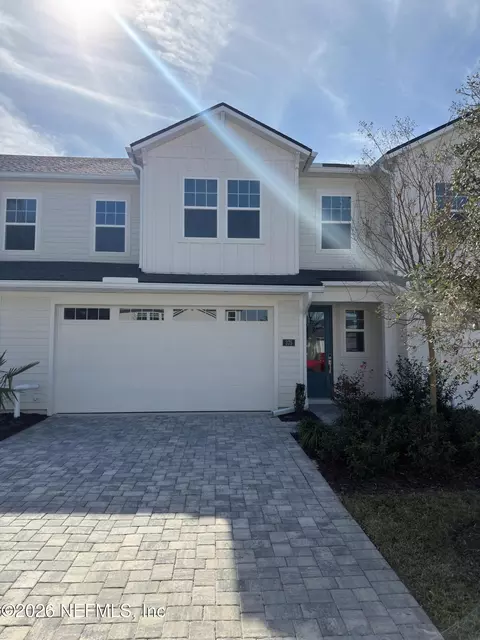 375 Oakmoss Dr, Saint Johns, FL 32259
