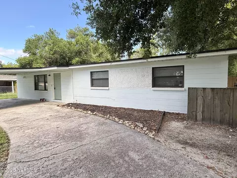 311 Bonnlyn Dr, Orange Park, FL 32073