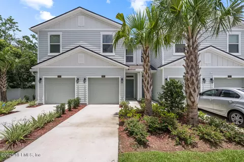 608 Celtic Dr, Jacksonville, FL 32218