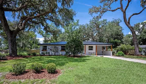 1825 Clinch Dr, Fernandina Beach, FL 32034