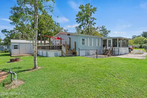 140 Edgewater Rd, Satsuma, FL 32189