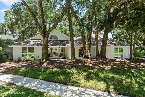 2212 Barefoot Trce, Atlantic Beach, FL 32233