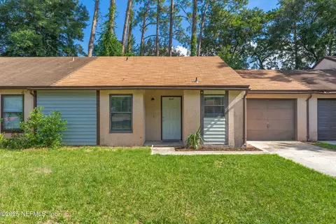 5547 Community Oaks Ct, Jacksonville, FL 32207