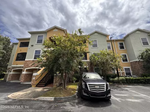 8539 Gate Pkwy W #1413, Jacksonville, FL 32216