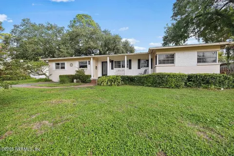 3759 Via De La Reina, Jacksonville, FL 32217