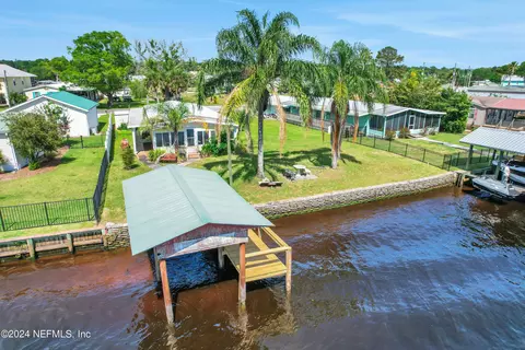 219 Sportsman Dr, Satsuma, FL 32189