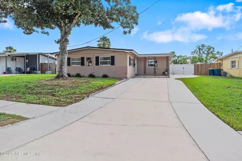 11305 Emuness Rd, Jacksonville, FL 32218