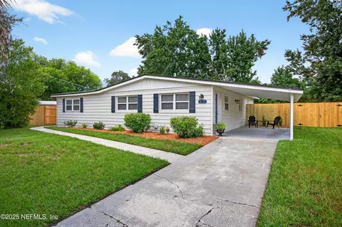 10721 Indies Dr N, Jacksonville, FL 32246
