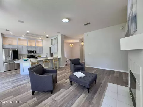 1813 Weston Cir, Fleming Island, FL 32003