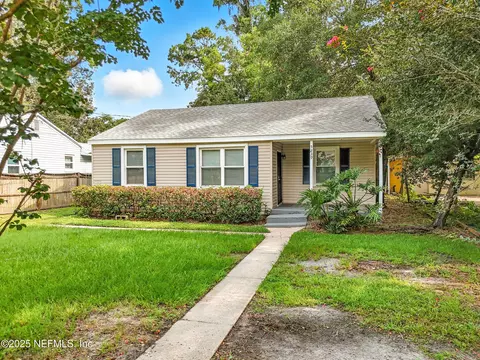 5239 Cruz Rd, Jacksonville, FL 32207