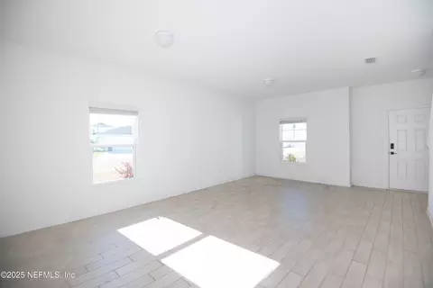 Living - 192 Barbosa Trl, Saint Augustine, FL 32095 photo 1 of 3