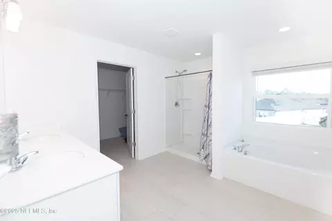 Bath - 192 Barbosa Trl, Saint Augustine, FL 32095 photo 4 of 4
