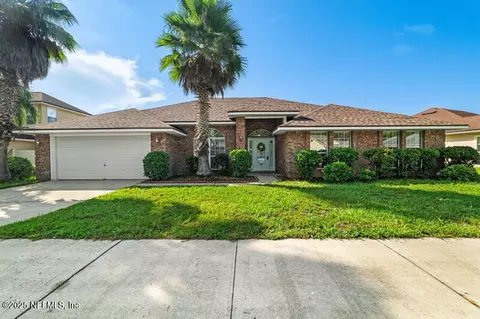 9083 Hawkeye Dr, Jacksonville, FL 32221