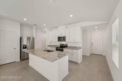 10806 Lishwood Way, Jacksonville, FL 32219