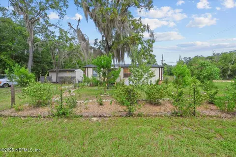 301 Kitty Ave, Interlachen, FL 32148 photo 1