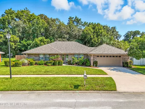 4531 Barrington Oaks Dr, Jacksonville, FL 32257