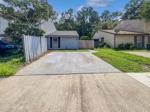 5608 Bryner Dr, Jacksonville, FL 32244