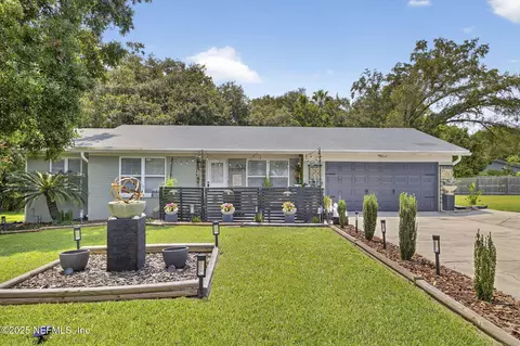 1562 Pointer Dr W, Jacksonville, FL 32221