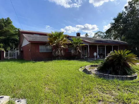 7082 Knotts Dr, Jacksonville, FL 32210