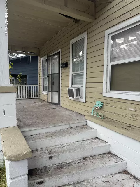 2527 Summit St, Jacksonville, FL 32204
