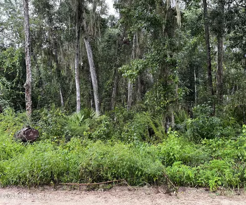 109 Woodlawn Rd, Satsuma, FL 32189