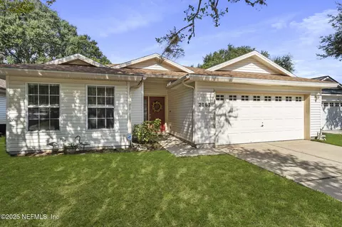 2062 Featherwood Dr W, Atlantic Beach, FL 32233