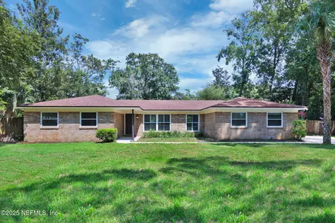 131 Tarrasa Dr, Jacksonville, FL 32225