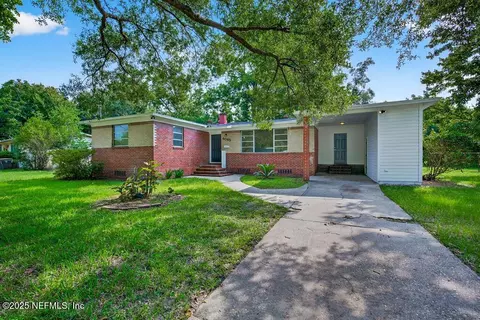 4045 Barmer Dr, Jacksonville, FL 32210